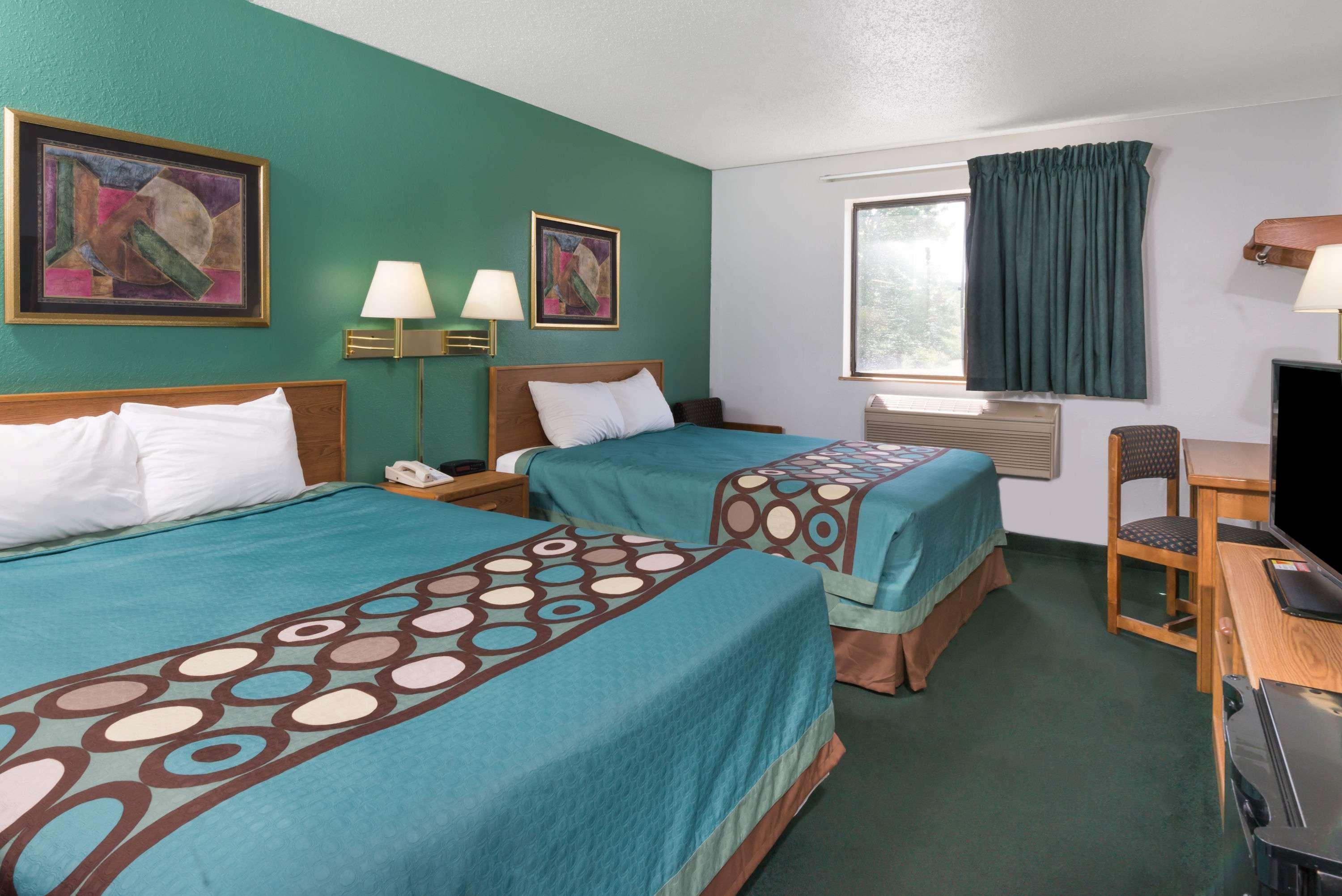 Super 8 By Wyndham 3*
